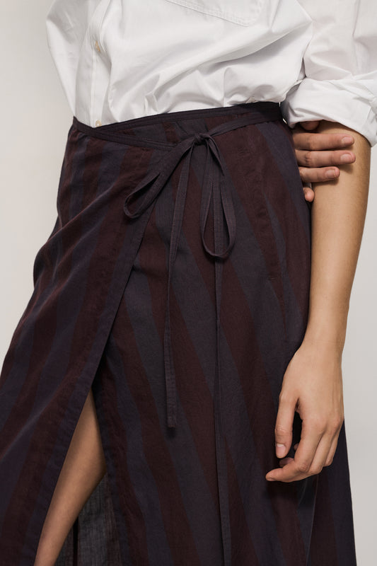 LA BURGUNDY GONNA SKIRT